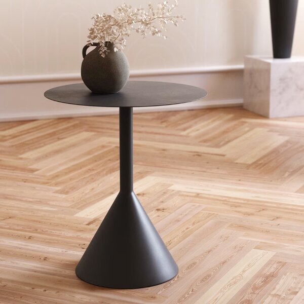 Černý kovový odkládací stolek Kave Home Yinan 48 cm