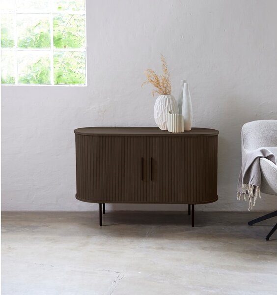 Hnědá komoda v dekoru dubu s posuvnými dveřmi 120x76x45 cm Nola – Unique Furniture