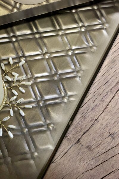 Kovový podnos Pattern Antique Brass Menší