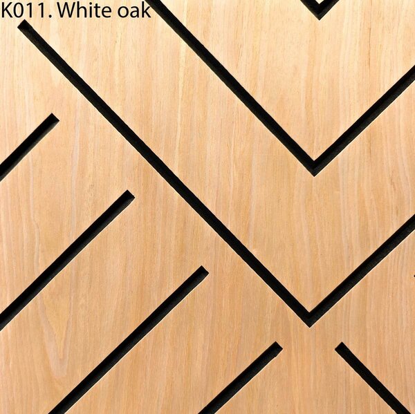 Samolepicí akustický panel s V-vzorem ze světlého dubu Freja 120 × 60 × 0,9 cm z pravé dýhy na stěnu