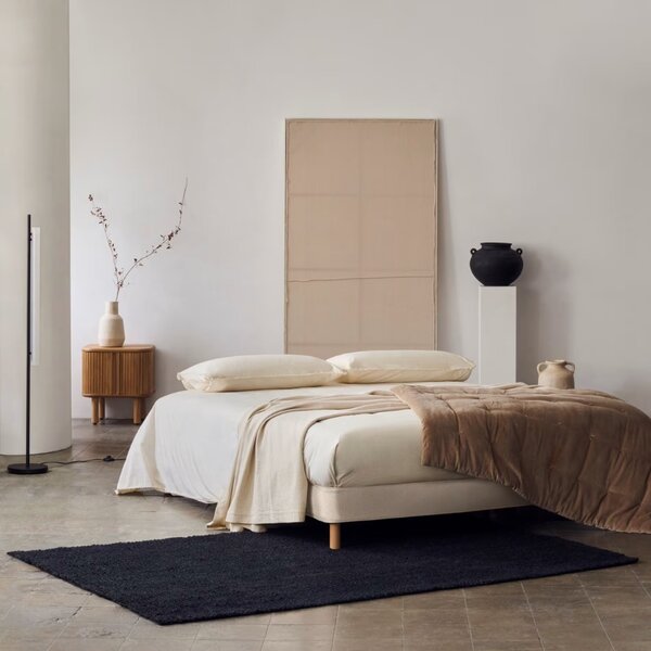 Kave Home Béžová čalouněná dvoulůžková postel Ofelia 150 x 190 cm