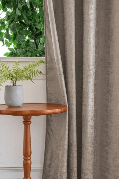 Zatemňovací závěs LOOM VELVET 140x250 cm, béžovohnědý Zavěšení: Kovové kroužky