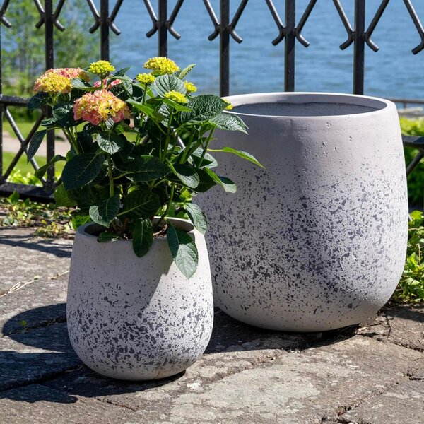 Nordic Living Set dvou šedých zahradních květináčů Sutton Ø 30/50 cm