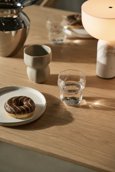 Broste Copenhagen Kameninový hrnek Limfjord - Light Grey BC165