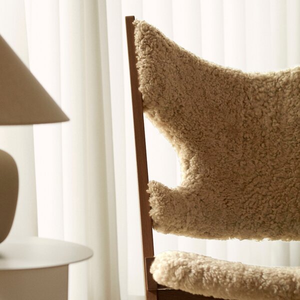 AUDO COPENHAGEN Křeslo Knitting, Sheepskin, Walnut / Sahara