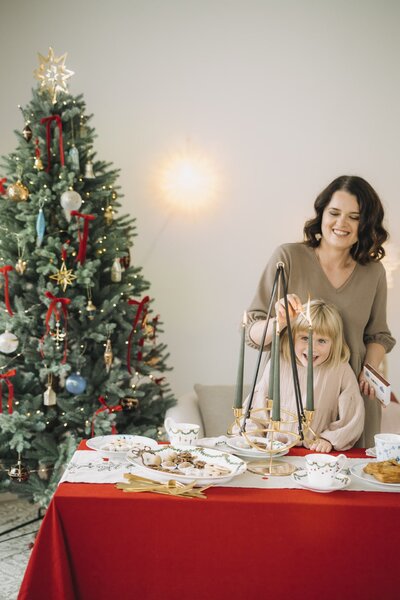 Vánoční servírovací talíř Star Fluted Christmas 37 cm