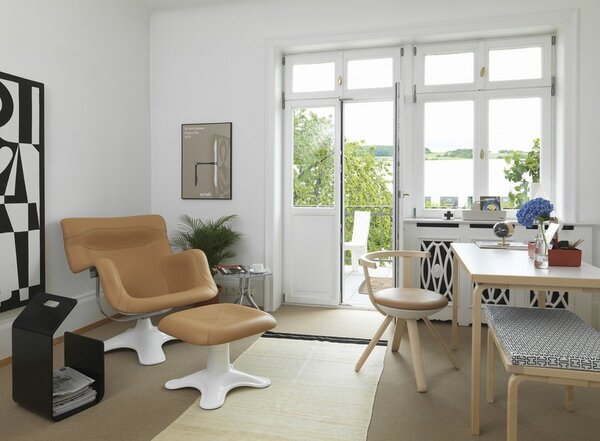 Artek designové stojany na noviny Kanto