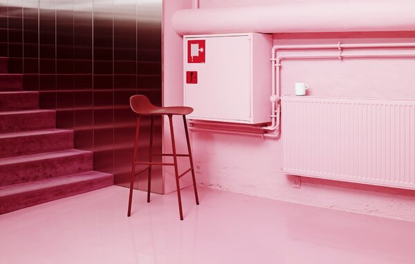 Normann Copenhagen designové barové židle Form Barstool Steel (75 cm)