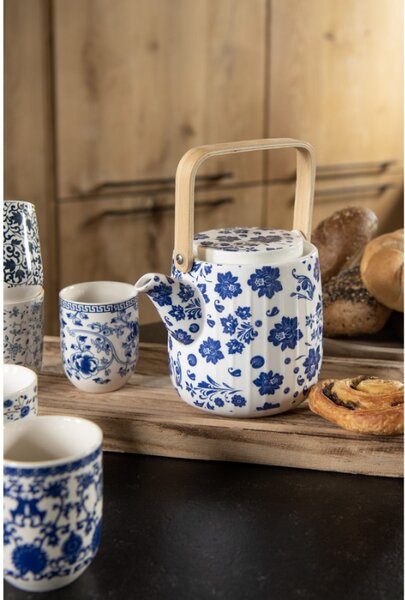 Porcelánový kalíšek na čaj s modrými květy – 100 ml