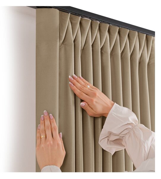 Béžový sametový dimout závěs 140x250 cm Velto – Filumi