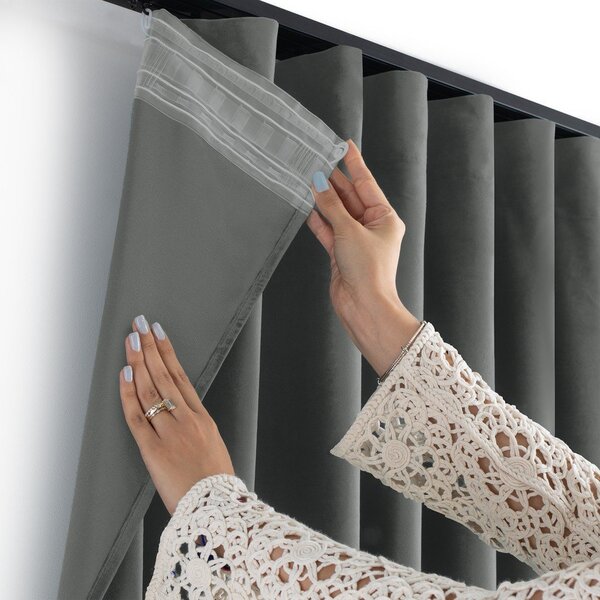 Tmavě šedý sametový dimout závěs 200x250 cm Velto – Filumi