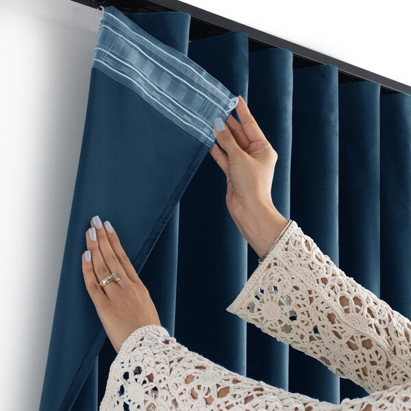 Modrý sametový dimout závěs 140x270 cm Velto – Filumi