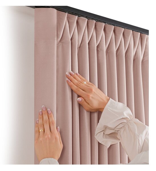 Světle růžový sametový dimout závěs 140x225 cm Velto – Filumi
