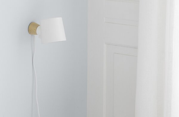 Normann Copenhagen designová nástěnná svítidla Rise Wall Lamp
