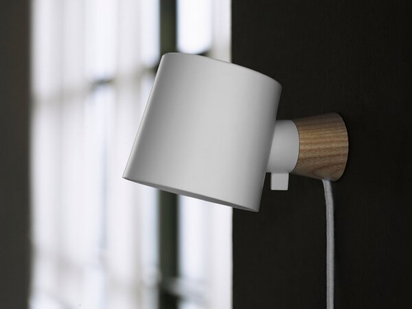 Normann Copenhagen designová nástěnná svítidla Rise Wall Lamp