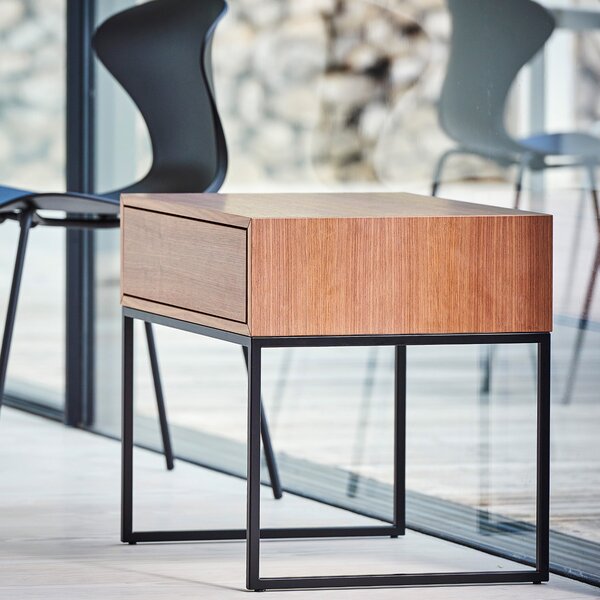 Jan Kurtz designové odkládací stolky Dina Sidetable
