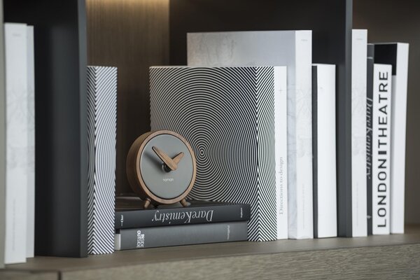 Nomon designové stolní hodiny Atomo