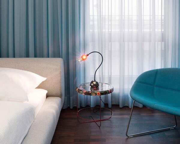 Serien Lighting stolní lampy Poppy Table