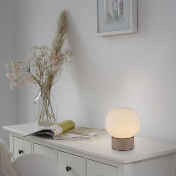 PAUL NEUHAUS JUST LIGHT LED stolní lampa NAMI, písková barva, dotykové ovládání, paměťová funkce, opálové sklo s rýhováním 3000K