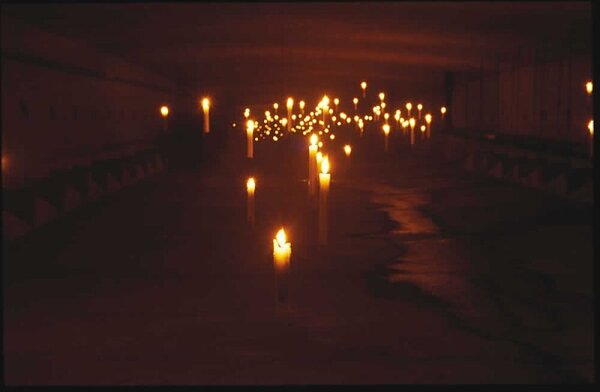 Ingo Maurer designová závěsná svítidla Fly Candle Fly