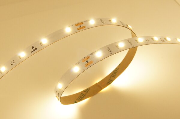 Jednobarevný LED pásek 5W, 60LED, CRI>80, 8mm, 2OZ, 300LSE, 24VDC, 3 roky záruka Barva světla: Teplá bílá, 3000K
