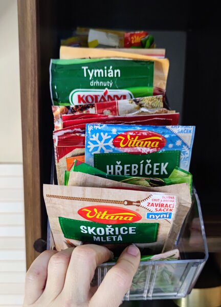Usporadejto.cz Úložný box, ideální do spíže, s etiketou + 2 přepážky, BITO, 40x13cm