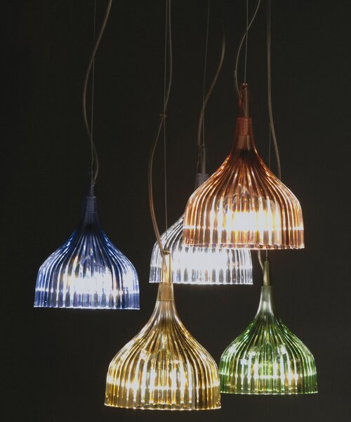 Kartell designová závěsná svítidla É
