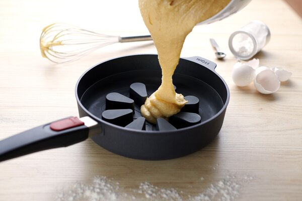 Silikonová pečicí vložka 24 cm WOLL Bake it kulatá – nepřilnavý povrch bez PFAS – prémiové německé nádobí SC24