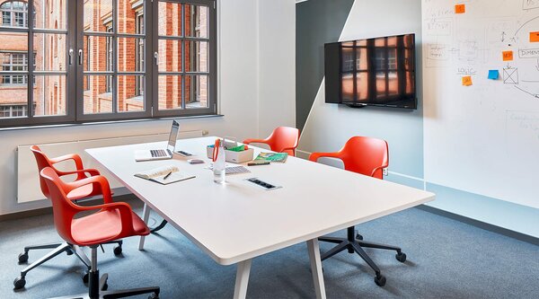 Vitra designové kancelářské židle Hal Armchair Studio