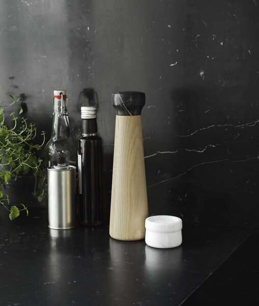 Normann Copenhagen designové mlýnky na koření Craft Salt & Pepper Large