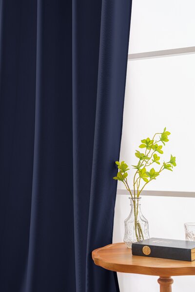 Tmavě modrý závěs OXFORD LIGHT 140x250 cm Zavěšení: Kovové kroužky