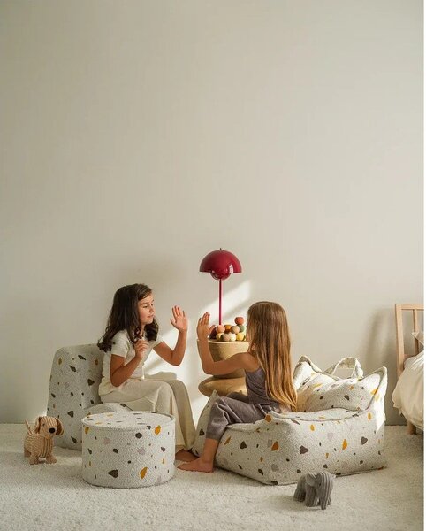 Bílý dětský sedací vak z textilie bouclé/žinylkový Terrazzo Chair – Wigiwama