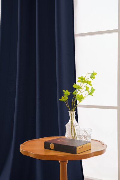 Tmavě modrý závěs OXFORD LIGHT 140x250 cm Zavěšení: Kovové kroužky