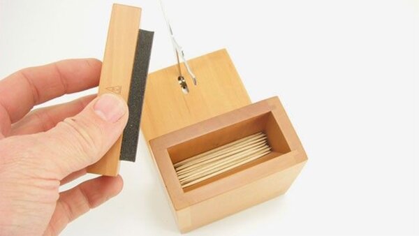 Alessi designový zásobník párátek Toothpick Holder
