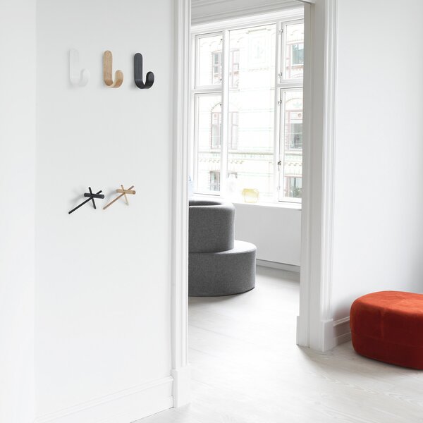 Normann Copenhagen designové nástěnné věšáky Curve Hooks